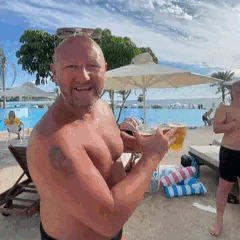 Poolside Pint