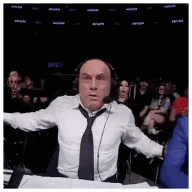 Commentator Arms Out